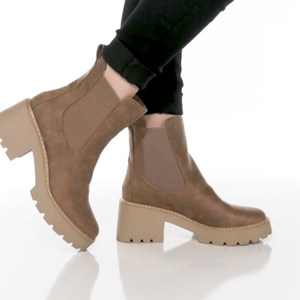 DV by DOLCE VITA 'Tobias' Truffle Faux Suede Chelsea Ankle Boots Booties Shoes - Picture 6 of 13